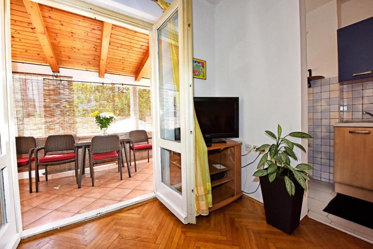 Apartment Nikola Penzión pre hostí 3*